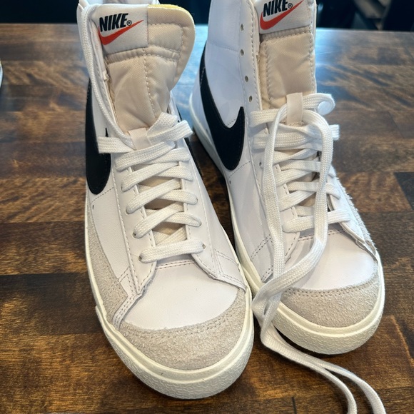 Nike high tops - Picture 2 of 5